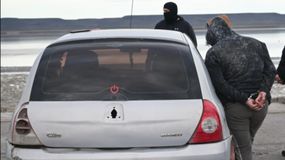 Mercedes Vicente Castillo recibió una condena de 4 años y 9 meses de prisión efectiva, junto a otros dos cómplices, uno de ellos un preso con perpetua y salidas transitorias. | LM Neuquen Mercedes Vicente Castillo recibió una condena de 4 años y 9 meses de prisión efectiva, junto a otros dos cómplices, uno de ellos un preso con perpetua y salidas transitorias.