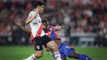 River y San Lorenzo juegan por los octavos de final. River y San Lorenzo juegan por los octavos de final.