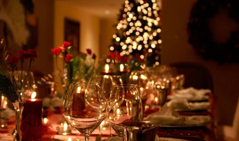 Este contraste térmico refuerza la diversidad climática del país, donde en un mismo día conviven altas temperaturas estivales y escenarios casi otoñales.