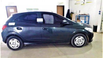 hallaron en cipolletti el auto de una familia estafada en roca hallaron en cipolletti el auto de una familia estafada en roca