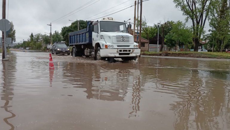 En pocas horas, ya cayó el 10% de lo que cae de agua en un año