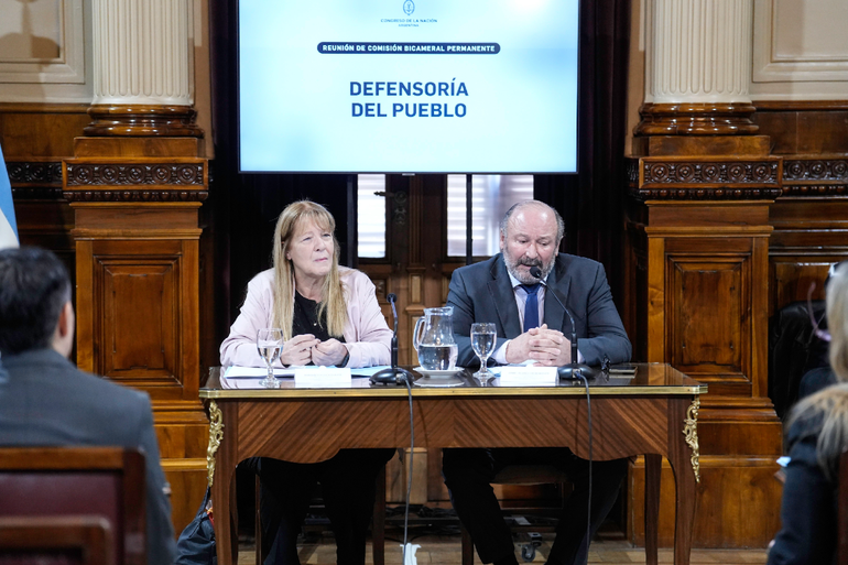 Reunión de la Bicameral del Congreso para desingar al Defensor del Pueblo nacional.