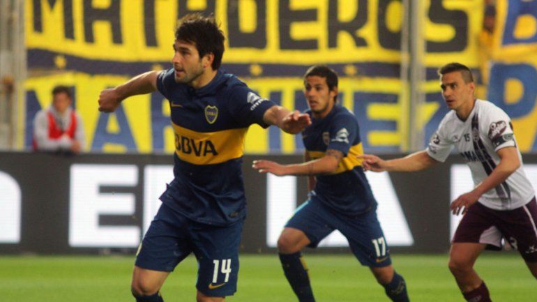 El entrenador banca al plantel que ganó por primera vez en San Juan.