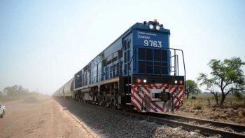 Un tren que una Villa Regina con Zapala, es el objetivo del acuerdo entre Neuquén y Río Negro Un tren que una Villa Regina con Zapala, es el objetivo del acuerdo entre Neuquén y Río Negro