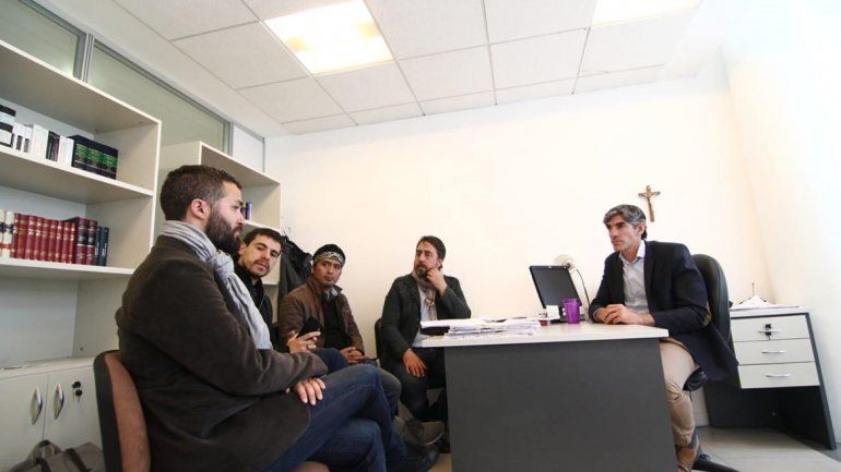 Presentan nuevas pruebas contra un basural petrolero