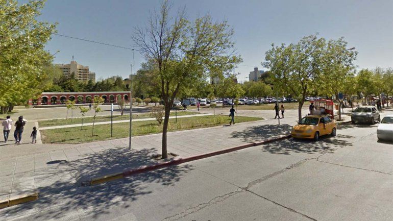 Policías le salvaron la vida a un nene de dos años que se ahogaba con un pancho