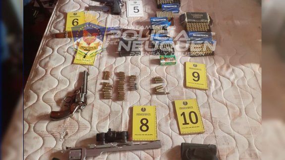 Encontraron más de 300 municiones y armas de guerra