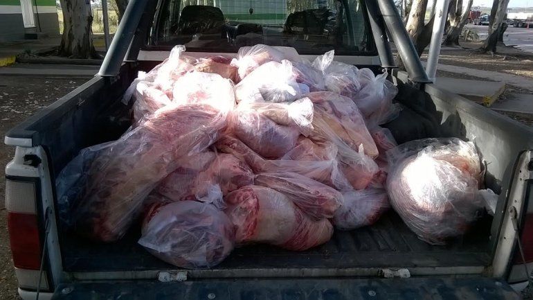 Decomisaron más de 400 kilos de carne con hueso