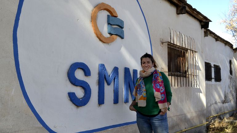 La geóloga María Inés Gil desarrolla una actividad científica relevante para el presente y el futuro de la sociedad. Investiga el comportamiento y los cambios que se dan en el campo magnético de la Tierra y sus implicancias para la humanidad.