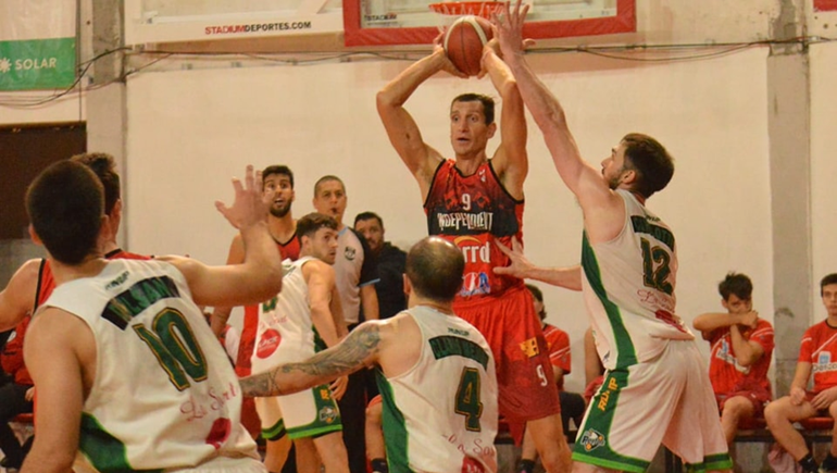 Dentis es clave en la zona del poste bajo para Independiente de Neuquén.