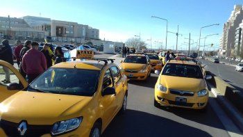 taxistas reclamaron en ciudad judicial por el caso pablo sanchez taxistas reclamaron en ciudad judicial por el caso pablo sanchez