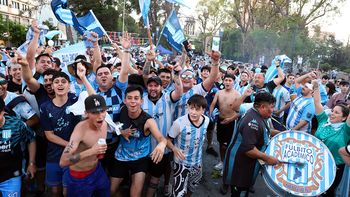 En 11 imágenes: así gritó campeón La Academia en Neuquén