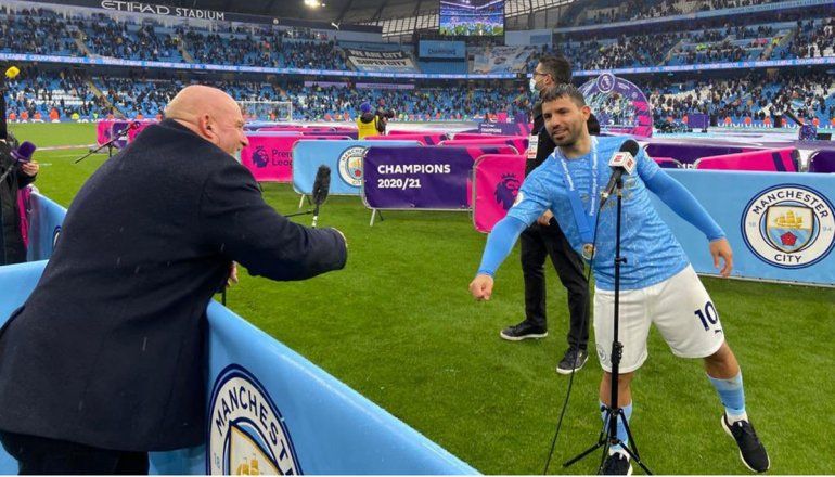 El Vikingo Martin bolaceó al traducir a fana inglés y Seba Domínguez lo escrachó