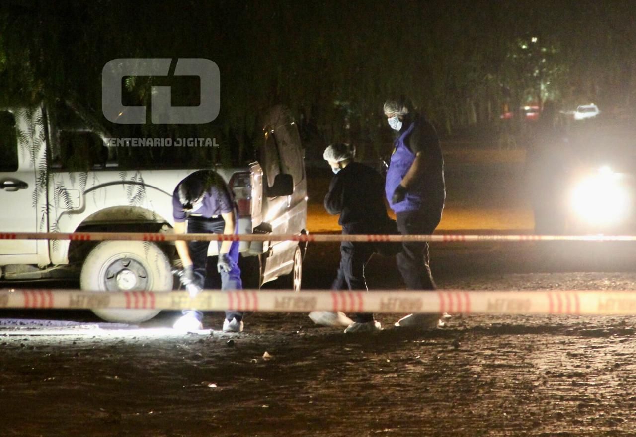 La Policía cercó el lugar del hecho en el barro Juan Manuel de Rosas de Centenario. (Foto: Centenario Digital)