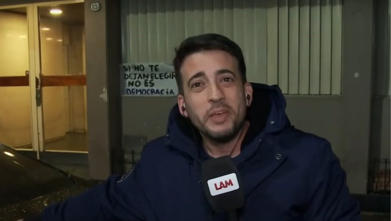 El periodista Santiago Riva Roy denunció en vivo un robo.