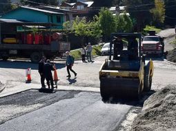 con el ahorro del mundial de motocross hicieron el asfalto en un barrio la angostura con el ahorro del mundial de motocross hicieron el asfalto en un barrio la angostura