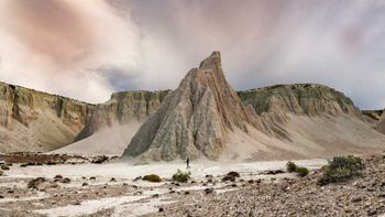 El Cañadón del Loro, 20 kilómetros al norte de Comodoro Rivadavia, en Chubut: el cuerpo del senderista de 60 años fue hallada cerca de las 23 del domingo. El Cañadón del Loro, 20 kilómetros al norte de Comodoro Rivadavia, en Chubut: el cuerpo del senderista de 60 años fue hallada cerca de las 23 del domingo.