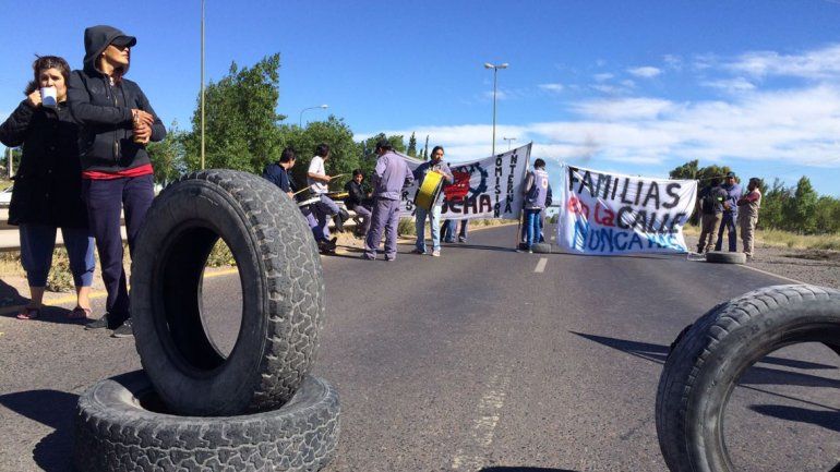 Trabajadores de Molarsa sobre Ruta 7.