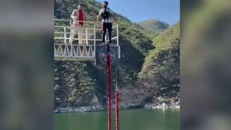 Hacia jumping desde un puente y se le cortó la cuerda