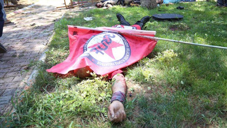 Atentado suicida deja 85 muertos en una marcha por la paz en Turquía