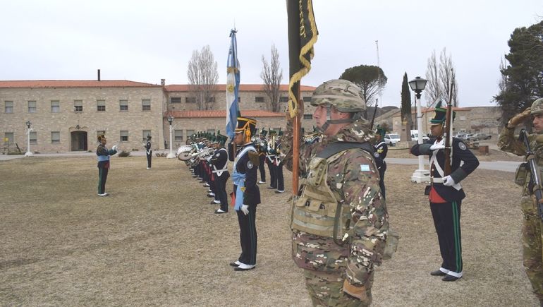 El histórico Regimiento de Infanteria 10 cumplió 209 años