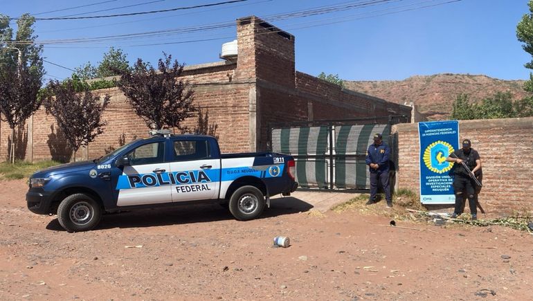 La Policía Federal llevó adelante el allanamiento este viernes. | LM Neuquen La Policía Federal llevó adelante el allanamiento este viernes.