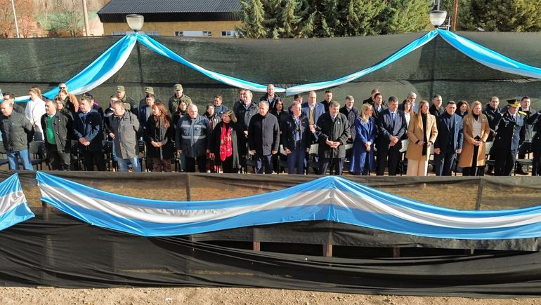 Despliegue del gobierno neuquino por el 25 de Mayo: presencia en tres actos y mensaje federal