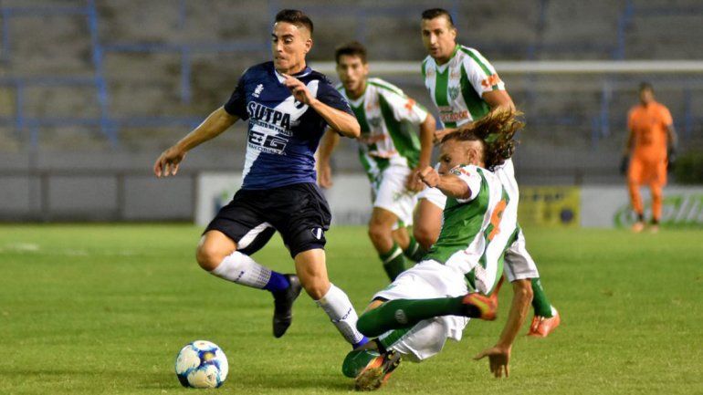 El ex Rojo de Neuquén jugará los cuartos de final del Federal A.