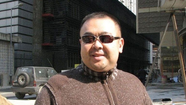 Kim Jong-Nam habría sido envenenado por dos mujeres en Malasia.