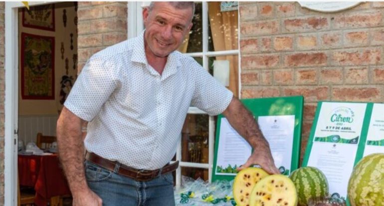 Dario James, intendente de Gaiman. Dario James, intendente de Gaiman.