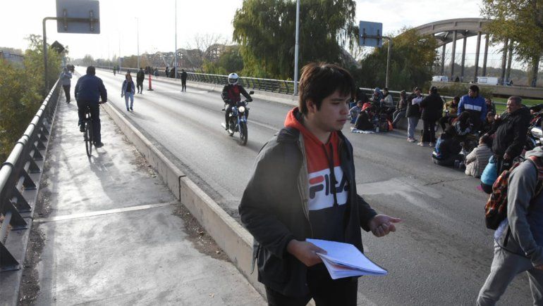 Tránsito complicado en los puentes: ¿hasta qué hora es el corte?