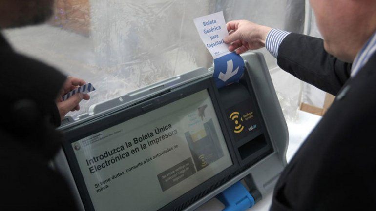 Los senadores del PJ rechazaron la reforma política del Gobierno.