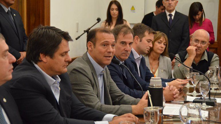 Un Gutiérrez fortalecido se presenta en la Legislatura