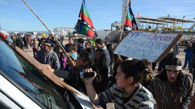 Los Campo Maripe reclaman derechos en tierras donde opera YPF.