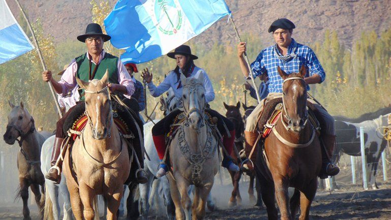 Bajada del Agrio, el pueblo que se aferra a sus raíces