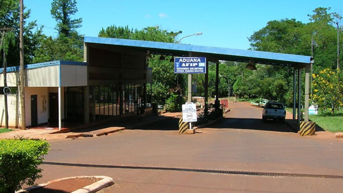La investigación del caso Loan reveló huecos en la aduana de Misiones.En la foto: Paso Nacional San Antonio.
