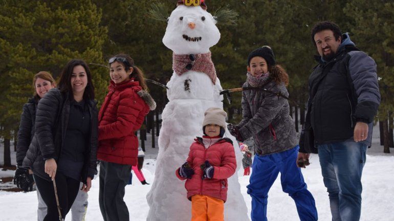 Andacollo realizó un concurso de muñecos de nieve