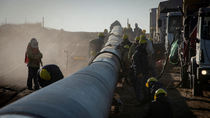 Trabajadores, durante la construcción del Gasoducto Néstor Kirchner.