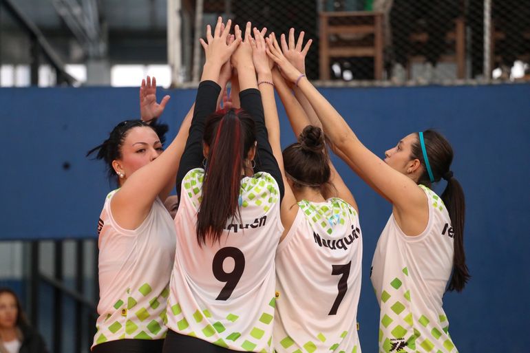 Neuquén sumó tres oros y tiene al voley y básquet femenino en semifinales