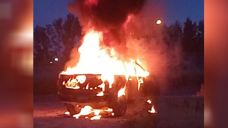 La camioneta usada en el robo en la joyería fue descartada e incendiada