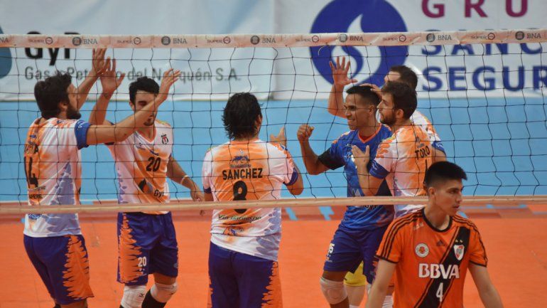 El Dino le dio una alegría grande a su gente en el Ruca Che.