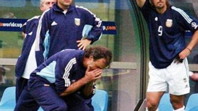 La tragedia de 2002: cuando Bielsa lloró y por qué la Scaloneta no debe confiarse