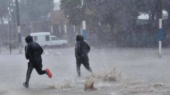 Vuelve el viento a Neuquén y hay alerta amarilla por lluvia: la zona más afectada