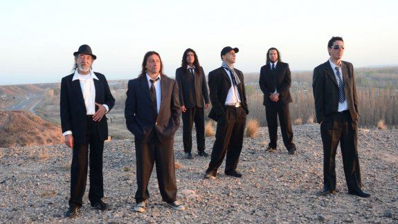 La banda de la familia Salvi llega hoy a las 13 al Concejo Deliberante.
