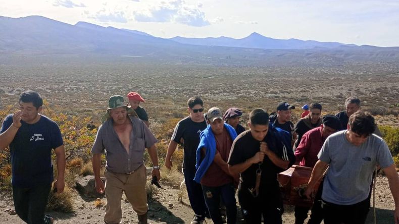Vecinos de un paraje cercano a Loncopué reclaman un acceso digno.
