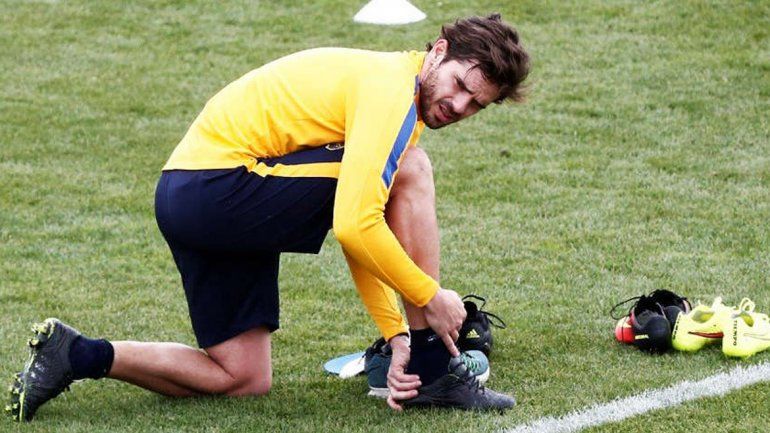 Larrondo y Mora se ponen a punto y pelearán por un lugar en la delantera. Gago tiene el alta médica y se prepara para regresar luego de varios meses.