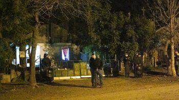 atacaron la casa de un hombre detenido por abuso