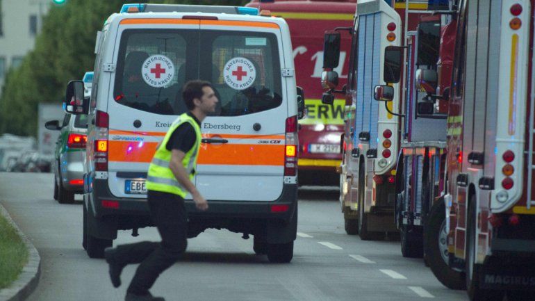 Escenas de pánico se vivieron en el centro comercial. El presunto terrorista se habría suicidado a pocos metros de donde ocurrió el atentado.