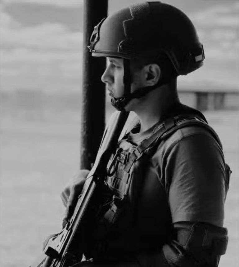 Un soldado brasileño murió en una emboscada en Ucrania, después de prometerle a su esposa que volvería a casa Un soldado brasileño murió en una emboscada en Ucrania, después de prometerle a su esposa que volvería a casa