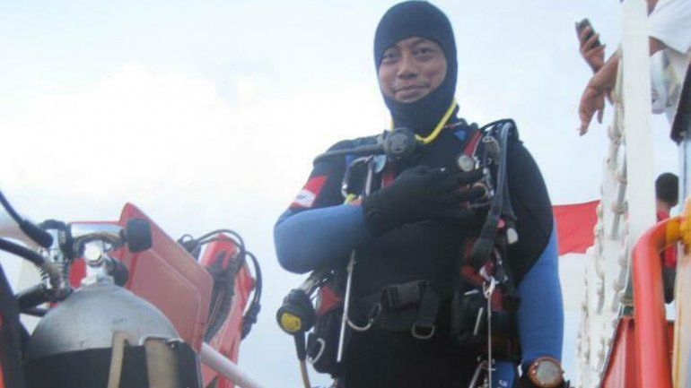 Caída del avión: se ahogó cuando buscaba cuerpos